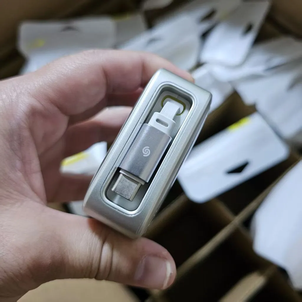 Pin dự phòng Baseus 20000mAh sạc nhanh 65W, liền cáp rút Type-C / Lightning - Ảnh 16